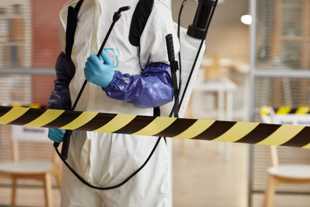 Professional Biohazard technician working in Columbia, IL